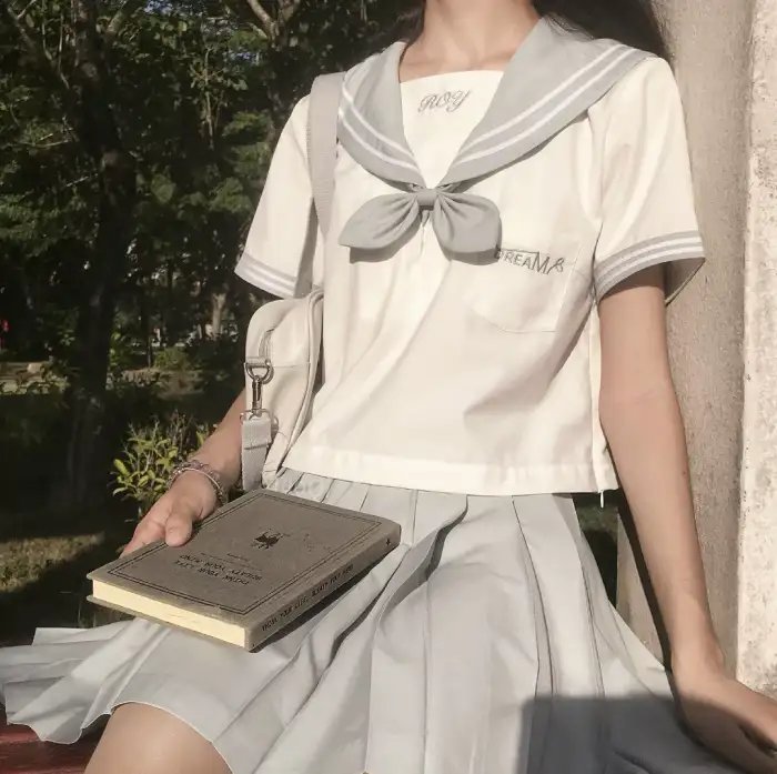 爱会撒谎
